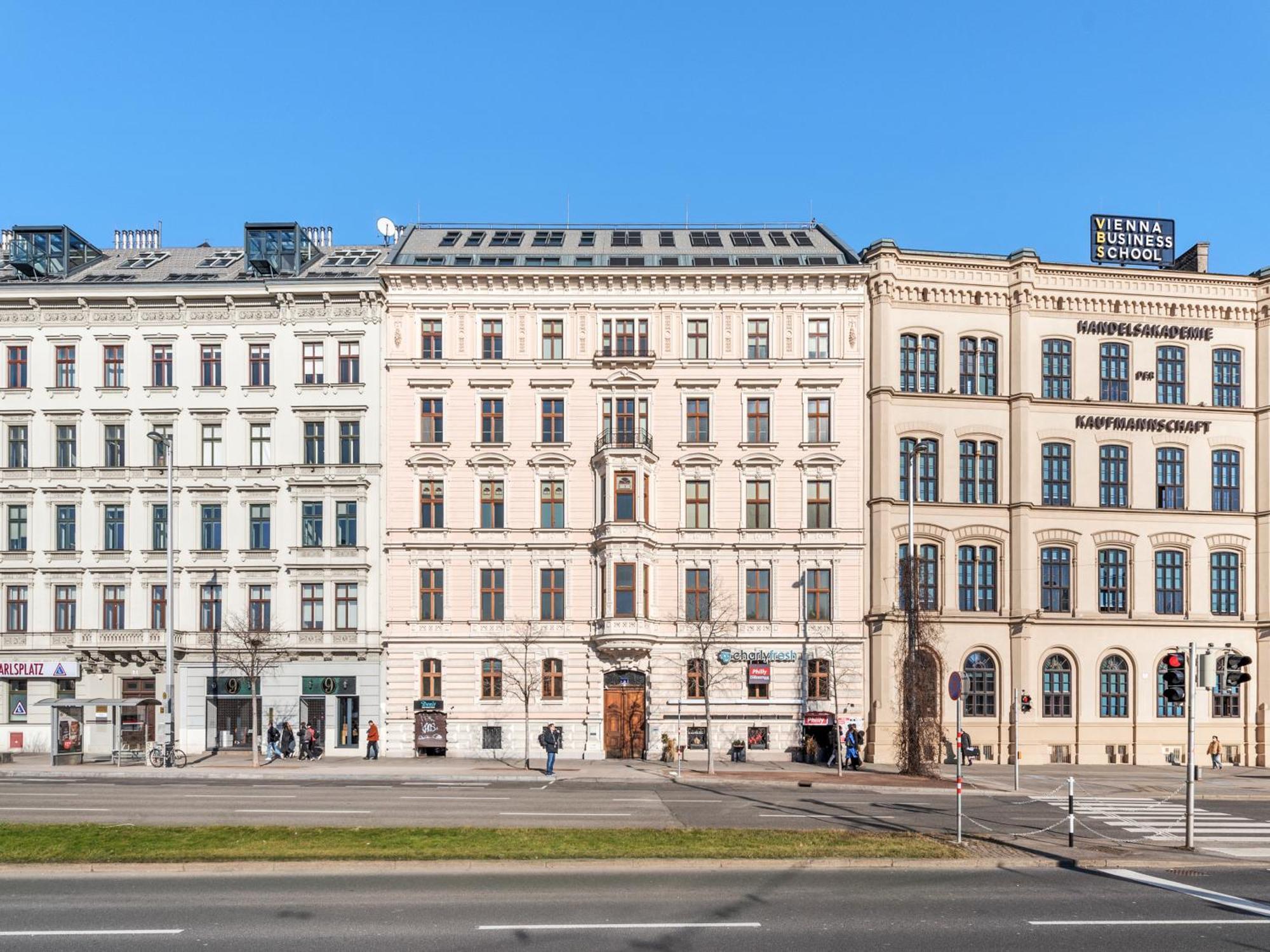 Sky9 Apartments City Center Вена Экстерьер фото